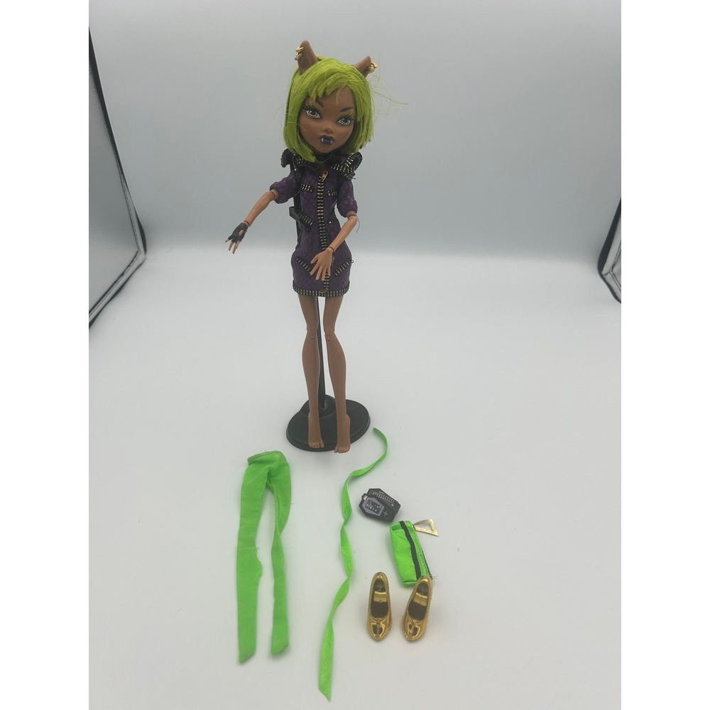 Monster High Dawn of the Dance Clawdeen Wolf fashion doll